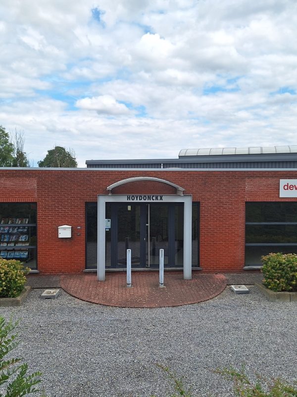 Hoydonckx tweedehands tractoren landbouwmachines kantoor
